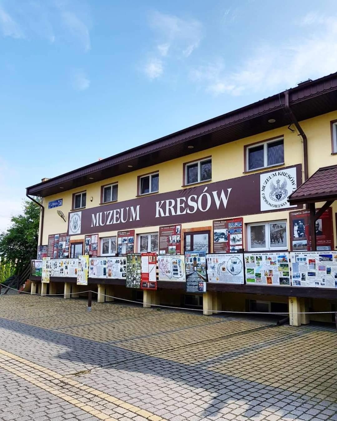 Uslugi Hotelowe 17 Zwiedzanie Muzeum Kresow Gratis Ostrów Mazowiecka Exteriér fotografie